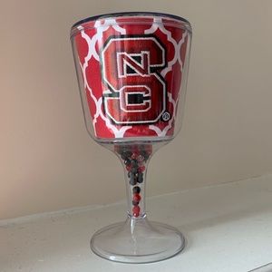 NC State Plastic Wine Glass